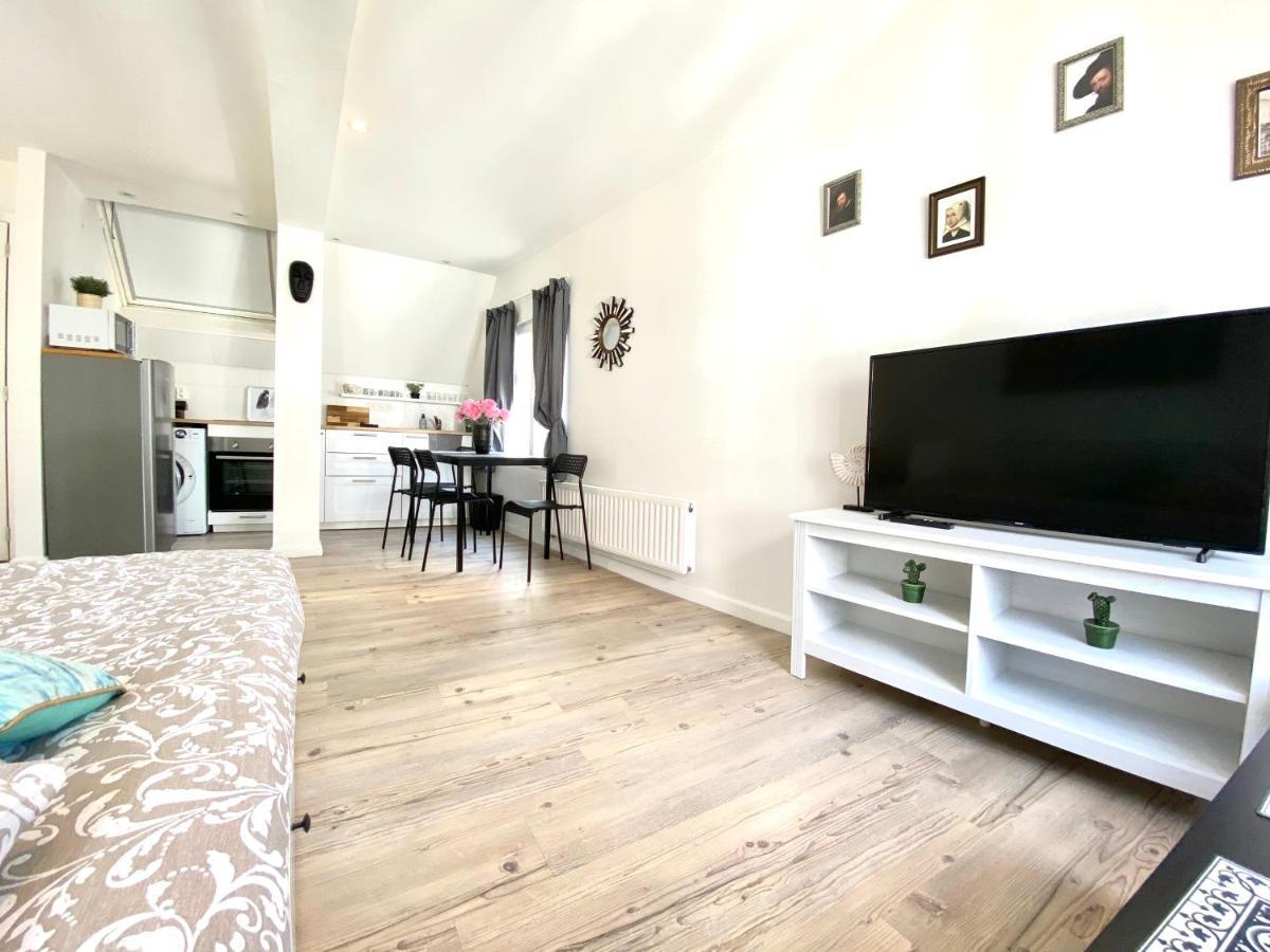 Bonjour Apartments Сentre 3 Antwerpen Bagian luar foto