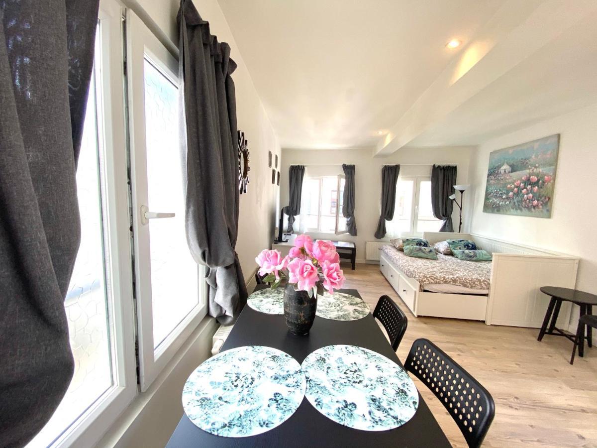 Bonjour Apartments Сentre 3 Antwerpen Bagian luar foto
