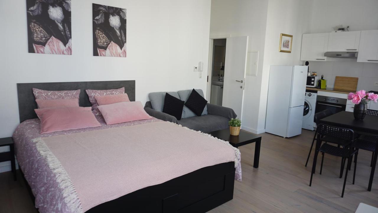 Bonjour Apartments Сentre 3 Antwerpen Bagian luar foto
