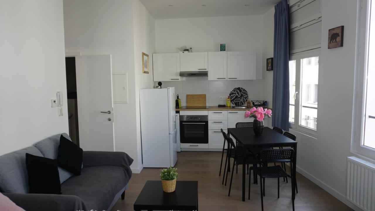 Bonjour Apartments Сentre 3 Antwerpen Bagian luar foto